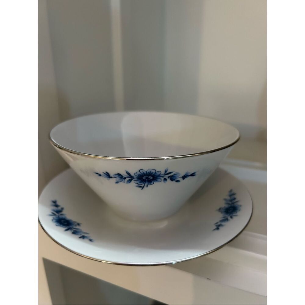 Vintage Eschenbach Danish Blue Gravy Boat